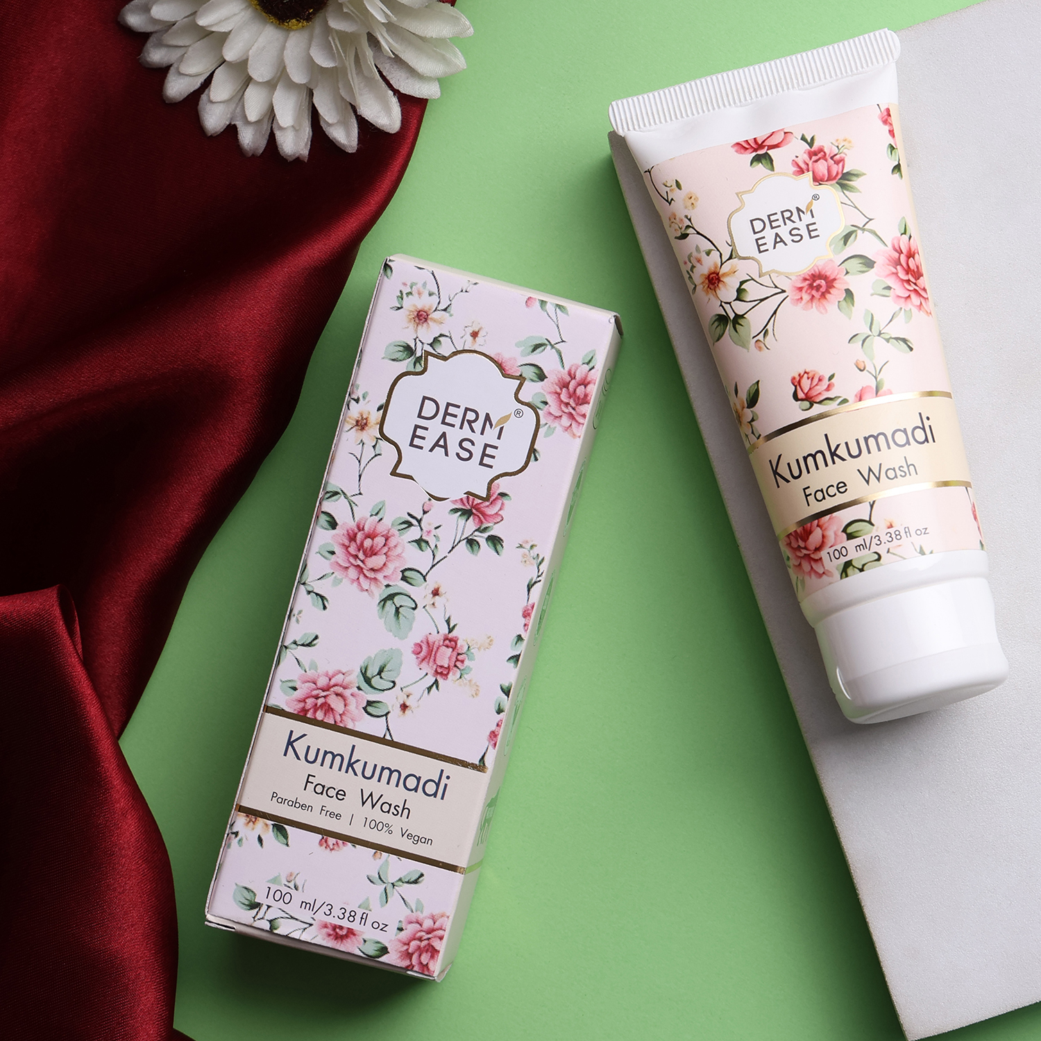 DERM EASE KUMKUMADI  FACE WASH